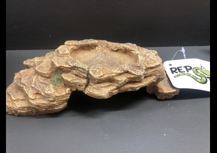 Resin Rock Feeder 21 x 14 x 5cm 