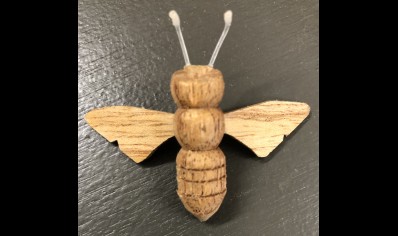 Sunlover: Wooden Carved Single Bee
